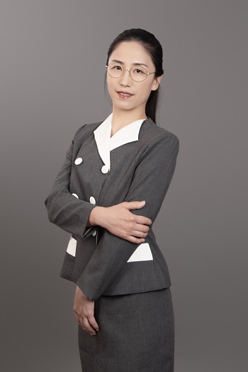 邓宏琴照片.jpg