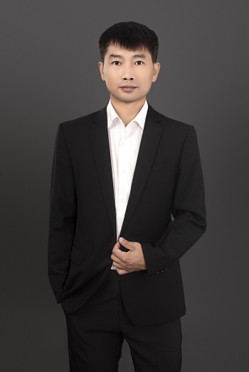 段迎君.jpg
