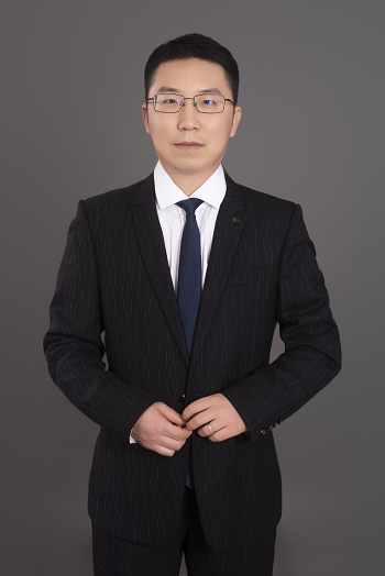 史亚峰照片.png