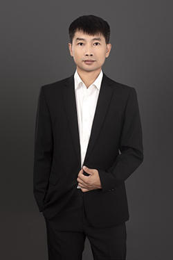 段迎君.jpg